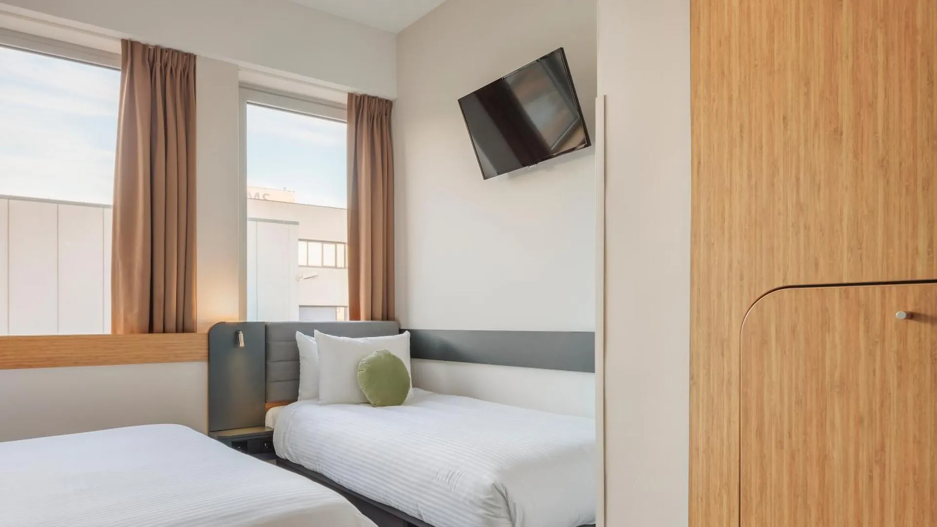 Maxhotel Amsterdam Airport Schiphol - Recently Renovated Hoofddorp Países Bajos